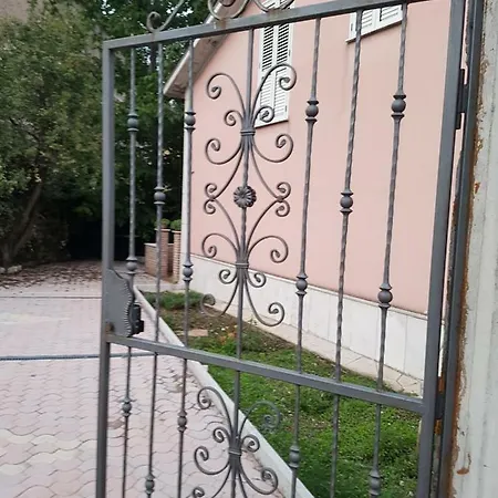 Casa Rosa * Montella