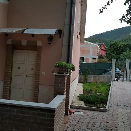 Casa Rosa Διαμέρισμα Montella